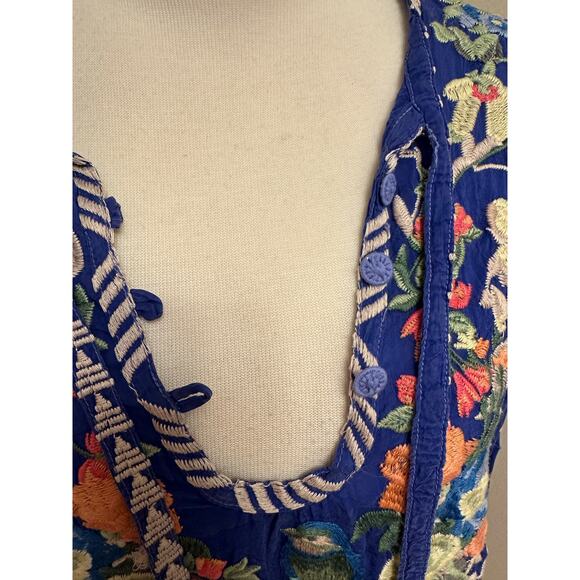 Johnny Was Taifa Blouse Royal Blue Embroidered Floral Sz Medium - Picture 3 of 8